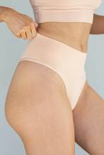 Load image into Gallery viewer, Nat&#39;v ChiChi Support G
