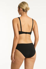 Load image into Gallery viewer, Sea Level SL3324ECO Essentials &#39;G&#39; Cup Cross Front Bra Black

