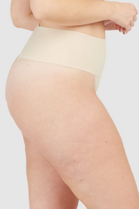 Spanx SP0115 Untietectable Thong Soft Nude