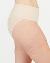 Load image into Gallery viewer, Spanx SP0215 Undietectable Brief Soft Nude
